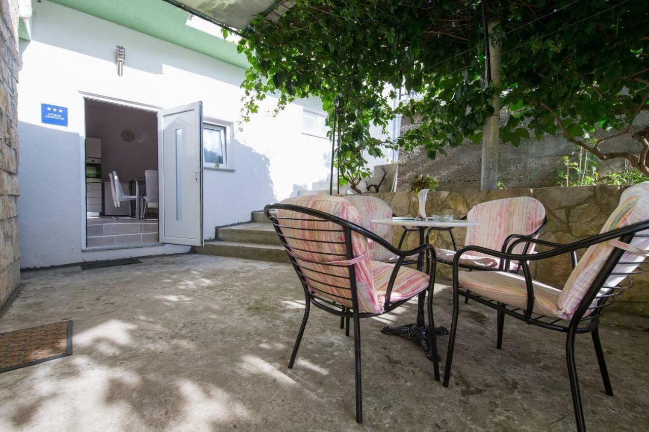 Strma Apartments Vis Eksteriør bilde